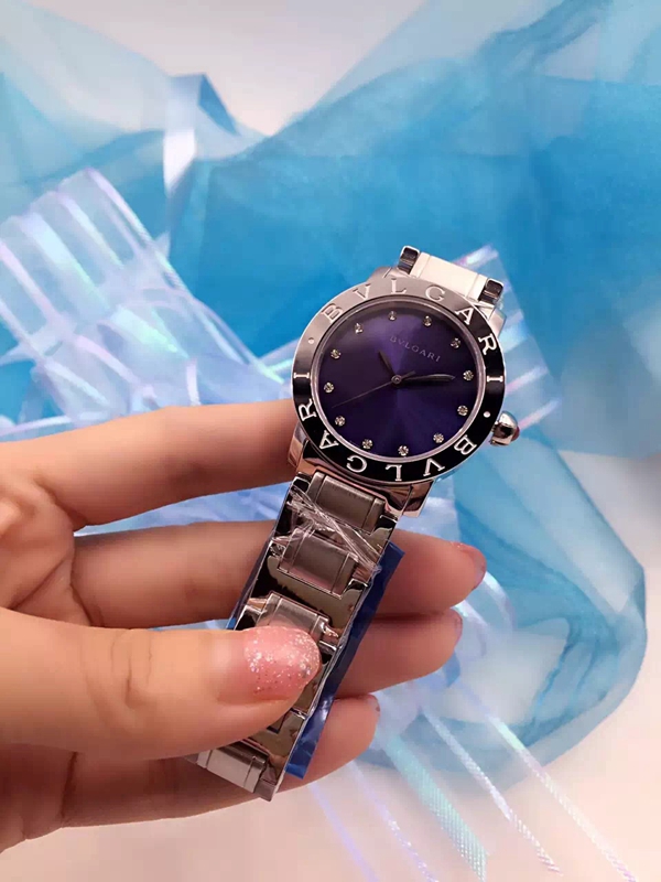 ブルガリ時計正面デザイン